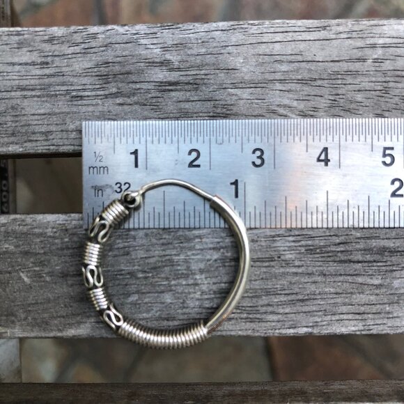 Silver hoop earrings - Picture 3 of 3